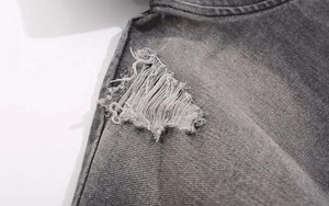 Ropa de calle personalizada rasgada bordado carta angustia chaqueta de mezclilla con capucha hombro caído Vintage lavado Denim lágrimas Sudadera con capucha para hombres - Product Image 3