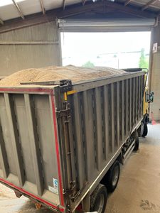 Briquettes de bois de pin de haute qualité pour système de chauffage - Product Image 4