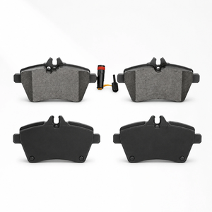 Usine de plaquettes de frein en céramique OEM pour Mercedes W169 A200 B180 1694200320, pièces détachées auto haute performance, vente en gros - Product Image 1
