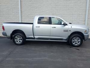 RAM 3500 LARAMIE CREW CAB 4WD USADA EN BUEN ESTADO CON TÍTULO LIMPIO - Product Image 4