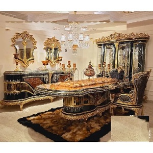 Ensemble de meubles de salle à manger de style Empire romain Ensemble de table à manger aspect royal noir or poli Royal Villas - Product Image 1