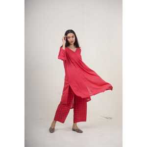 Ensemble Kurta asymétrique fluide en modal et coton pour femme, longueur cheville, avec pantalon - Product Image 1