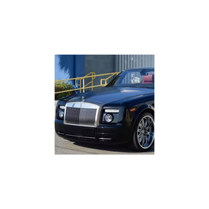 Badge Rolls-Royce Cullinan Black avec garniture en fibre de carbone et accents noirs distinctifs - Product Image 4