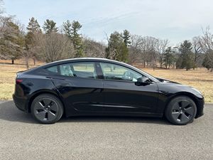 2022 THEZ-LER M0DEL 3 Long Range AWD Low Mileage Sound Engine R18 Tyre <b>Panoramic</b> Sunroof LED Headlights Ready to Ship - Product Image 3