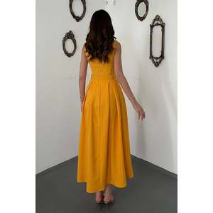 Robe évasée à col halter couleur moutarde - Moutarde - Product Image 5