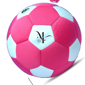 นำความสนุกของฟุตบอลในบ้านกับลูกฟุตบอลเบาะนุ่ม! ลูกบอล4ลูกบุนุ่มขนาดนี้เหมาะสำหรับการเล่นในร่มที่ปลอดภัย - Product Image 2