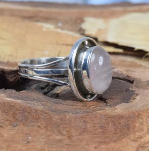 Bague Designer Classique en Argent Sterling 925 Quartz Rose Naturel Pierre Précieuse Ovale Coupe Lunette Réglage Janvier Pierre De Naissance Mariage - Product Image 3