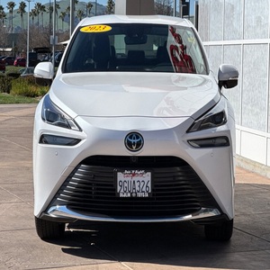 Toyota Mirai XLE FWD berline automatique en cuir 2023 - Product Image 1