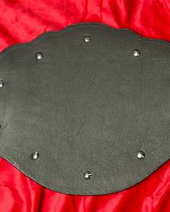 Ceinture de champion personnalisée en cuir de haute qualité, plaques métalliques durables, idéale pour les compétitions de lutte et gravure personnalisée - Product Image 3