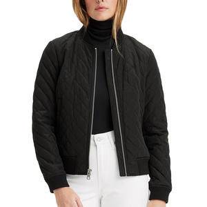 Blouson d'aviateur durable conçu pour les femmes en utilisant un tissu de haute qualité garantissant une tenue durable dans diverses conditions météorologiques - Product Image 1