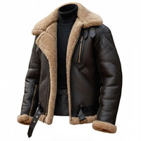 Veste d'hiver moderne en cuir de vachette et peau de mouton avec un design épuré, écologique, légère et chaude, avec une couche intérieure et un logo frontal