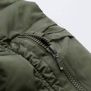 Chaqueta de bombardero de mujer de color liso de estilo de invierno, forro de nailon transpirable ajustado de punto hecho en Pakistán - Product Image 6