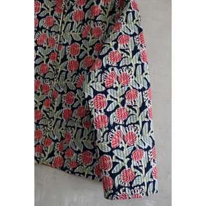 Chaqueta de Algodón Acolchada Reversible Hecha a Mano, Ecológica, con Estampado Floral en Bloques, Manga Larga, 100% Algodón, Chaqueta de Invierno para Mujer - Product Image 3