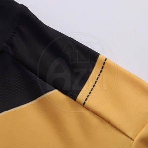 Protector de erupción de manga corta que define su estilo de vida activo Nivel diario con protector de erupción de manga corta - Product Image 4