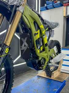 Surron Light Bee X 2025, el Más Vendido, Disponible en Color Verde, Batería de Litio de 8000W, Motor Central de 60V 40Ah, Entrega a Domicilio - Product Image 3