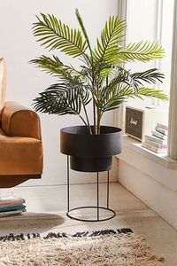 Maceta de metal antigua hecha a mano con soporte alto de primera calidad para una elegancia atemporal en la configuración tradicional de la sala de estar - Product Image 5