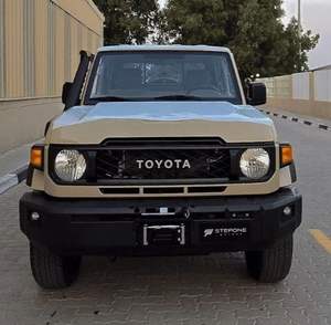 Toyota LandCruiser LC 79 Pick-up Diesel Boîte Automatique Sièges en Cuir Caméra Arrière Volant à Gauche Occasion - Product Image 2