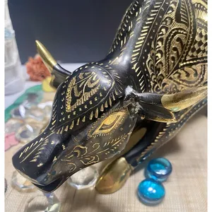 Statue de taureau en laiton multi-formes sur mesure, décoration en laiton de haute qualité, pièce de décoration en laiton - Product Image 6