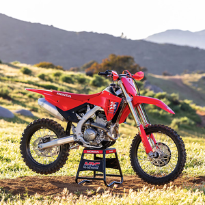 Hondaa CRF 250RX 2023, moteur refroidi par liquide de 249 cm3, rapport de compression 13,9:1 - Product Image 2