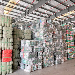 Fournisseur Vérifié Usine Chinoise Jinmao Vêtements Usagés en Gros Lots Mixtes d'Été King Bale 45kg pour <span class=keywords><strong>les</strong></span> Philippines - Product Image 1