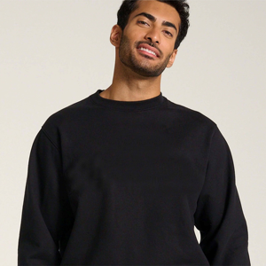 Sweat-shirt à col rond 100% coton pour hommes tendance brodé durable pour l'hiver superposition et tenues décontractées - Product Image 1