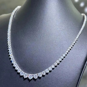 สร้อยคอเงินแท้ 925 ประดับเพชรโมอิสซาไนต์ทรงบริลเลียนต์ 38 กะรัต สำหรับผู้หญิง ยี่ห้อ Tishya Diamond พร้อมสายเชื่อมแบบโซ่ ชุบทองคำขาว/ทองคำ/เงิน - Product Image 1