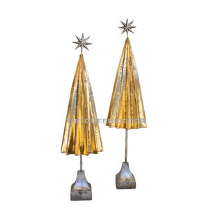 Perfecto para Festival Iron Metal Set de 2 Decoración de iluminación Led con acabado dorado Hecho a mano en forma de cono - Product Image 1