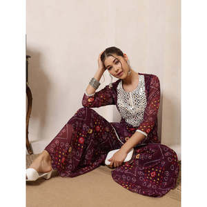Conjunto coordinado estilo bohemio indo-occidental para mujer: Kurti Bandhani color vino con Palazzo de gasa estilo indo-occidental - Product Image 1