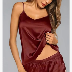 ชุดนอนผ้าไหมของผู้หญิงผ้าซาตินเนื้อนุ่มสีเบอร์กันดีใส่นอนและมีเทคนิคซัก - Product Image 1