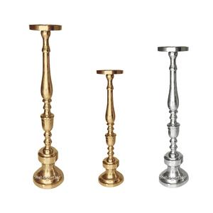 Bougeoir pilier en métal créatif simple pour la décoration de table de la maison et de l'hôtel ensemble de bougeoirs or et argent - Product Image 2