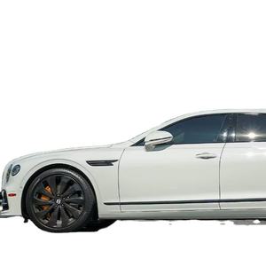 SEDÁN DE LUJO DE ALTO RENDIMIENTO USADO 2022 CON INTERIOR PREMIUM - Product Image 1