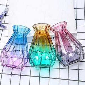 Jarrón de vidrio de color degradado simple y creativo, artículo decorativo para el hogar y la sala de estar - Product Image 4