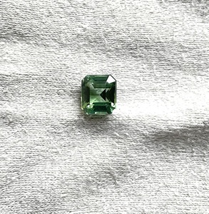 Piedra de corte Octágono facetada de turmalina verde de 1,70 quilates, calidad superior para fabricación de joyas finas, piedras preciosas naturales - Product Image 4