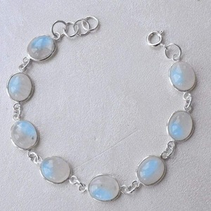 กำไลข้อมือทรงรีประดับมูนสโตนสีรุ้งคลาสสิก ยอดนิยม เหมาะสำหรับเป็นของขวัญสำหรับทุกเพศทุกวัย มีทุกขนาด สำหรับขายปลีกและส่งออก - Product Image 4