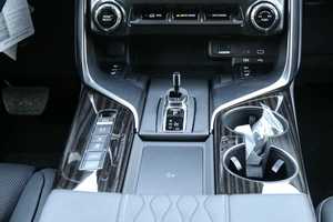 NUOVISSIMO LEXUS LX-SERIES-700H 2025 0KM 400-499CV 6 CILINDRI 5 POSTI TRASMISSIONE AUTOMATICA - Product Image 4