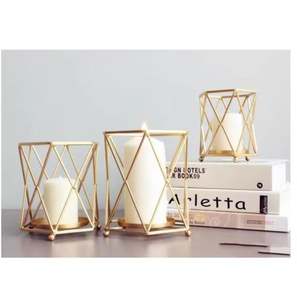 Nouveau bougeoir géométrique en métal - Product Image 2