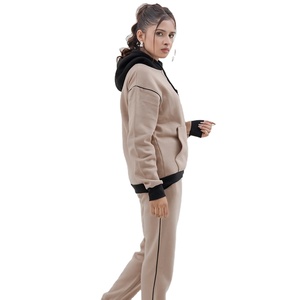 Ensemble de vêtements de sport 2 pièces de haute qualité survêtement de sport à col rond pour femmes vêtements de sport décontractés et vêtements de sport pour femmes - Product Image 2