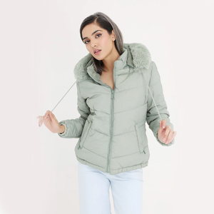 Nouvelle veste matelassée pour femmes à la mode avec un processus tricoté de dernière conception en peau de mouton de haute qualité à bas prix quantité minimale de commande - Product Image 2