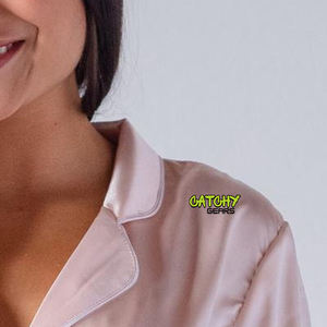 Pyjamas d'été en satin de soie souple rose imprimé de logo personnalisé Ensembles de chemises courtes Vêtements de nuit Pyjamas Pjs Pijamas Vêtements de nuit Pj pour femmes - Product Image 4