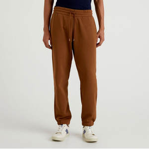 Pantalones Deportivos Formales Personalizados para Hombre, de Peso Medio, Ecológicos, Transpirables, Resistentes al Viento, con Cintura Elástica, Logotipo Central, Tela de Algodón y Felpa - Product Image 3