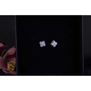 Pendientes de Plata de Ley 925 Silverings Cleef con Diamantes, Ágatas y Rubíes en Oro Blanco, Oro Rosa y Oro de 18K con Diseño de Mariposa y Flor - Product Image 1