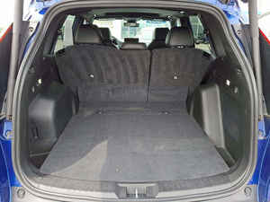 Sedán CR V Híbrido Diésel Automático Azul 2024 Usado con Tracción en las Cuatro Ruedas, Llantas de Aleación Oscuras R17, Asientos de Cuero, Arranque Remoto, Bluetooth, Calefacción - Product Image 4