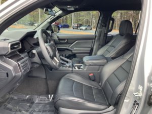 Toyota 4-Runner SR5 4WD 2025 Usado en Buen Estado - Product Image 4