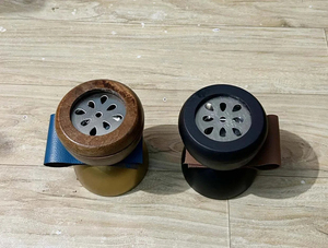 Quemador de incienso portátil Kit de viaje Bolsa de cuero hecha a mano con base de madera para aromaterapia y uso religioso - Product Image 3