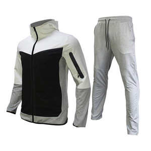 Survêtement en polyester pour hommes Tissu léger et durable à séchage rapide OEM ODM Ensemble de vêtements de sport personnalisé vente en gros directe d'usine - Product Image 1