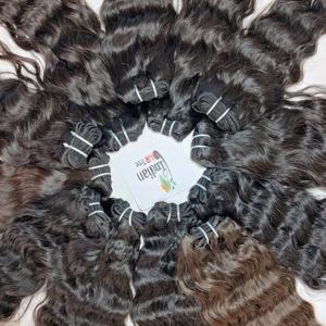 Vente en gros d'extensions de cheveux humains 100% vierges bruts fabricants indiens cuticules ondulées naturelles alignées faisceaux noirs - Product Image 3