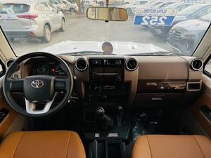 VENTE EXCLUSIVE <span class=keywords><strong>TOYOTA</strong></span> LANDCRUISER d'occasion de luxe, faible kilométrage, toit rigide blanc, SUV 6 cylindres, 2 <span class=keywords><strong>portes</strong></span>, <span class=keywords><strong>2022</strong></span> - Product Image 5