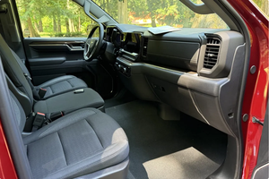 LISTO PARA CONDUCIR - USADO, VOLANTE A LA IZQUIERDA |   CHEVROLET SILVERADO 1500 LT Z71 CREW CAB 4X4 2024 - Product Image 4