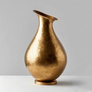 Forma de jarrón TwilightBloom Opulent Grace Tall Bronce Acabado Diseñador Jarrón de metal Exquisito acento hecho a mano para la decoración del hogar - Product Image 3