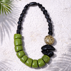 Collier tendance en émeraude noire - Product Image 3